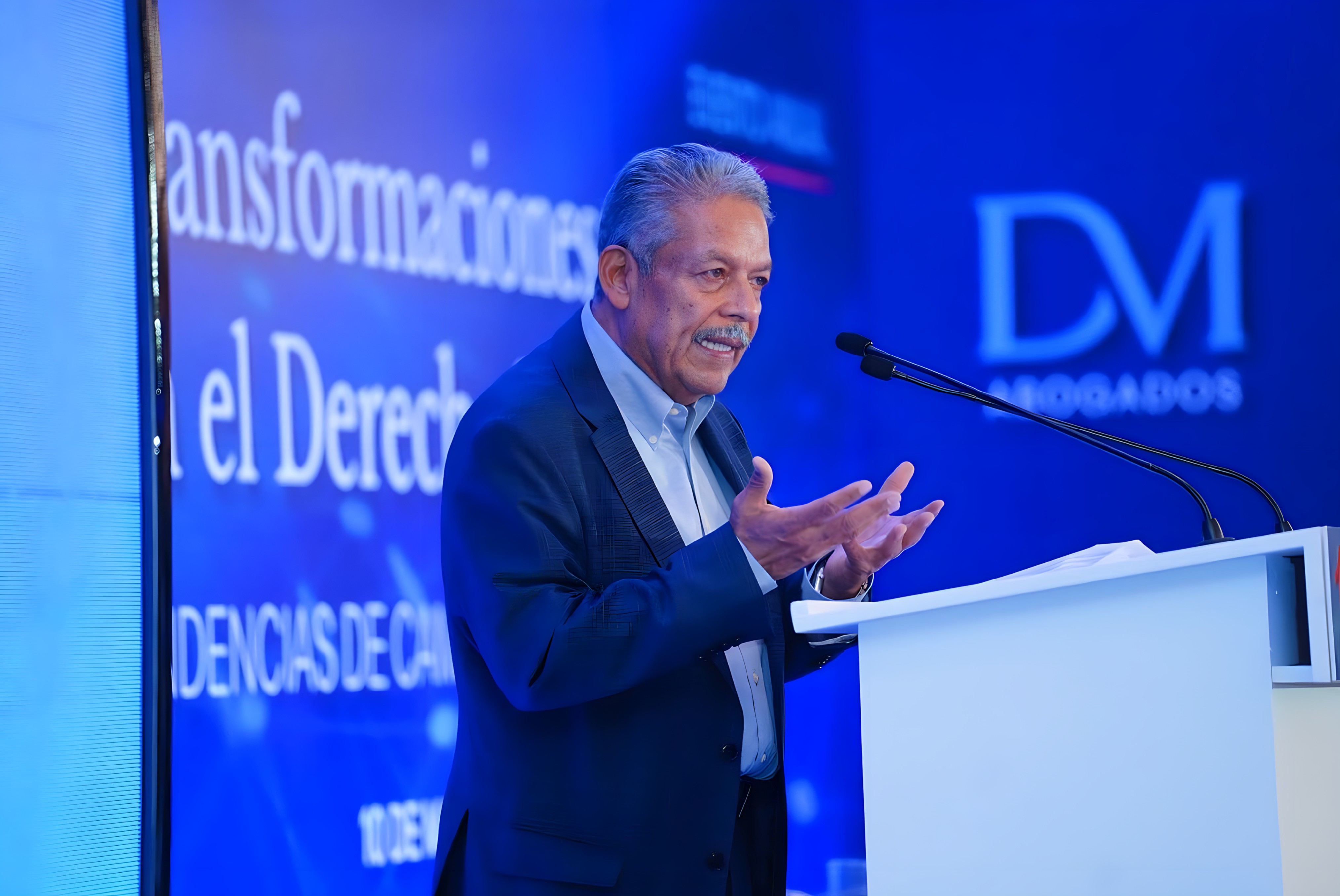 Transformaciones en el Derecho Laboral: Tendencias de Cambio y Estrategias.