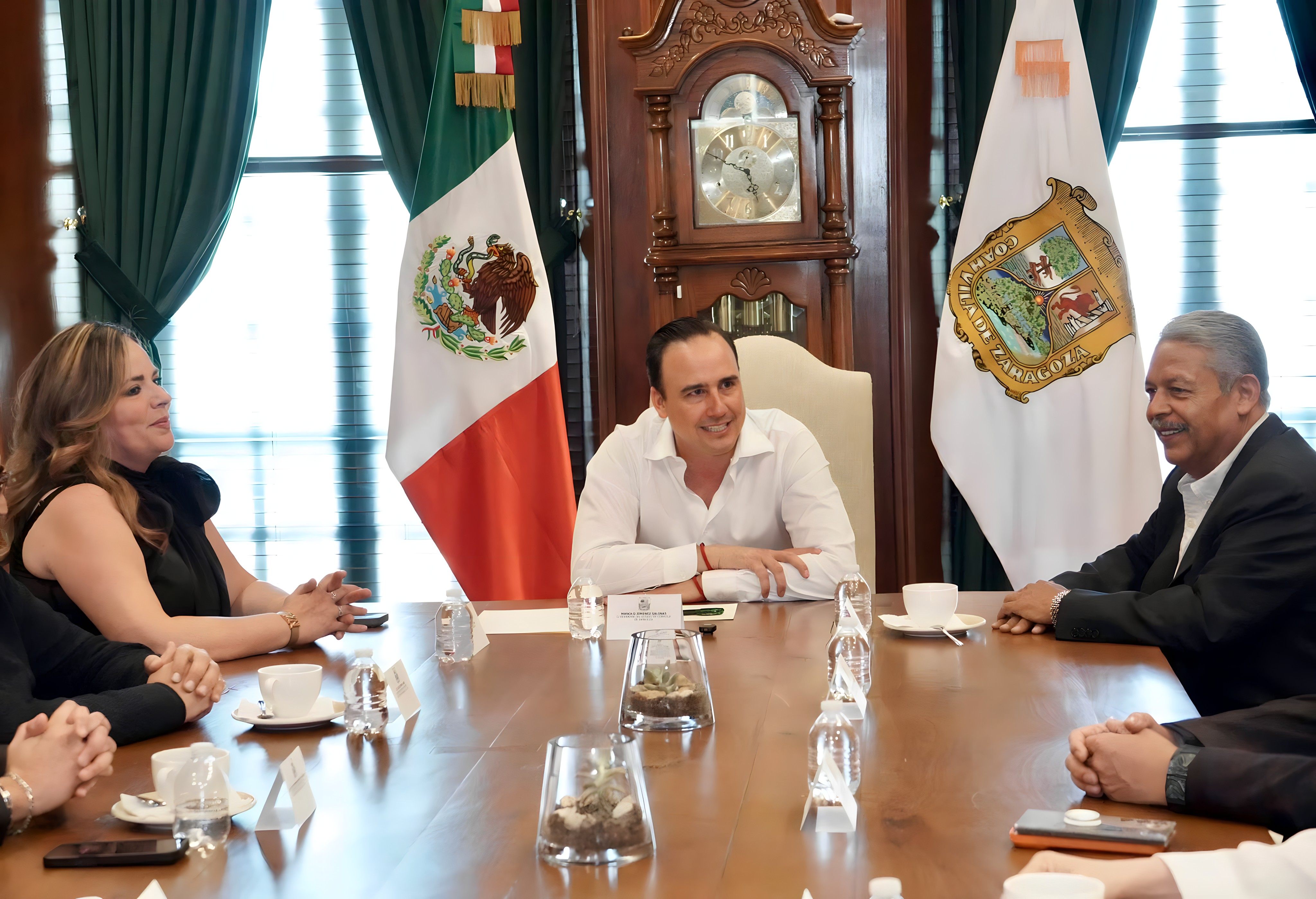 Impulsando acuerdos institucionales y colaboración con todos los órdenes de gobierno.