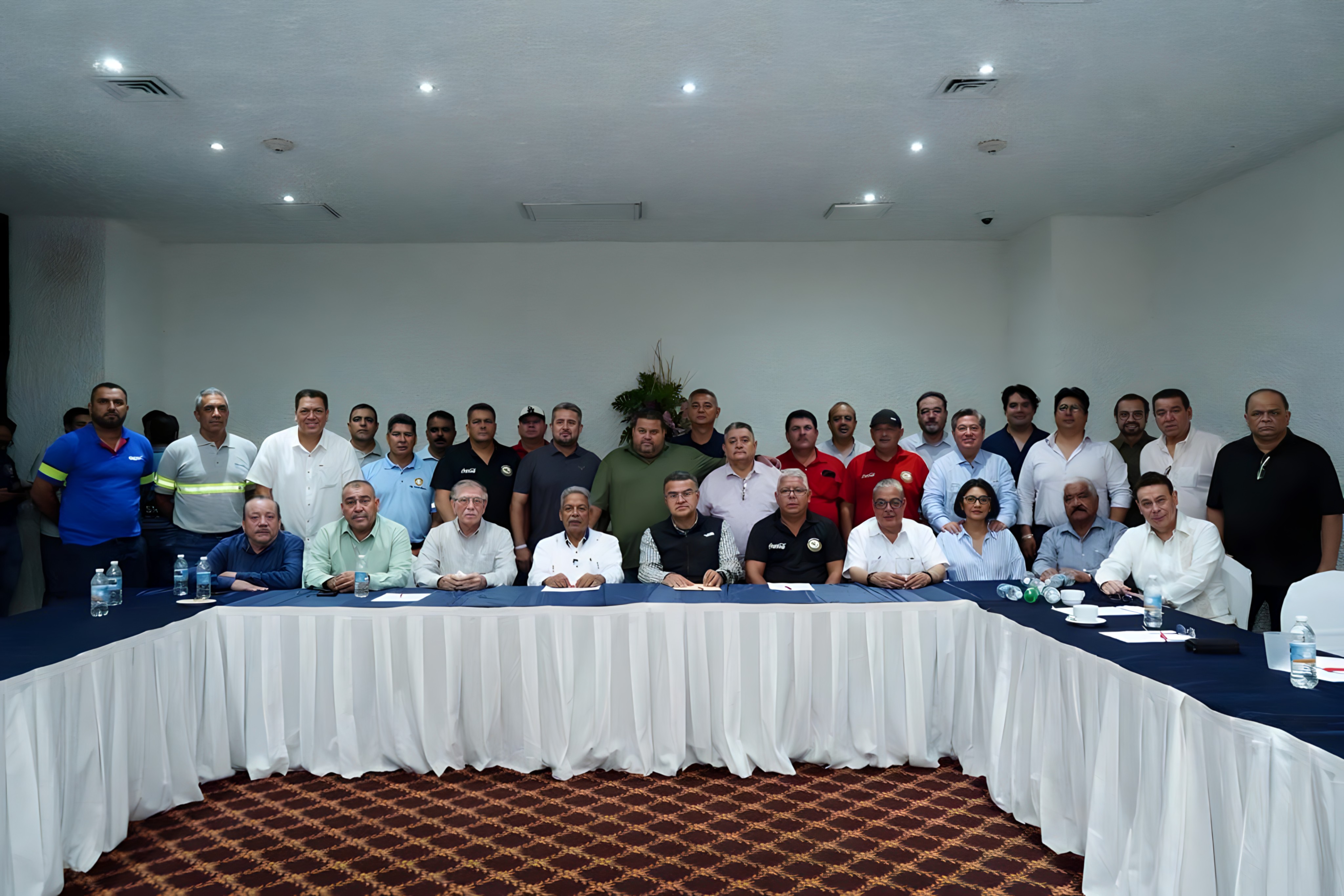 Diálogo con compañeros del Sindicato de Embotelladores de Sinaloa.