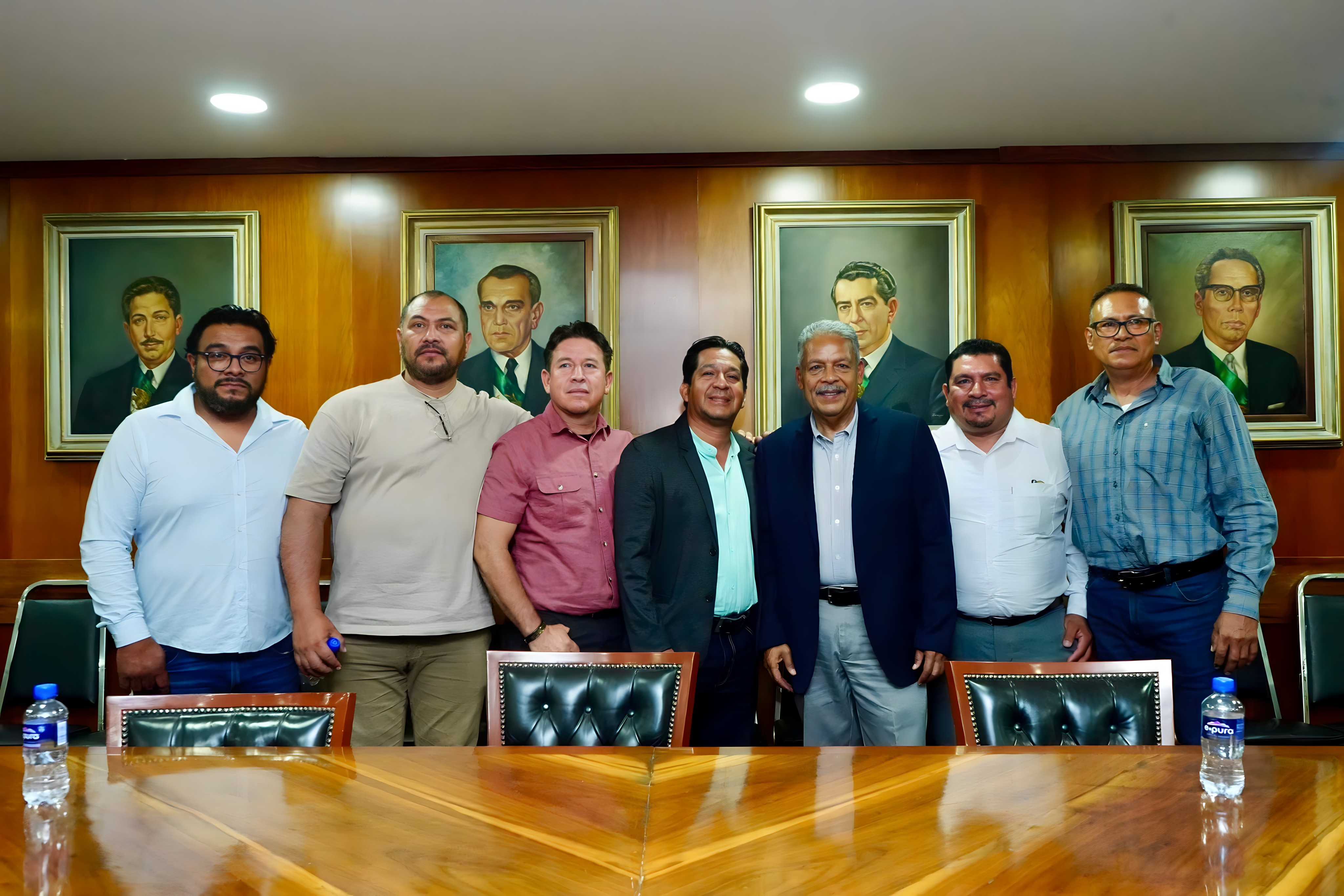Reunión con Luis Elías Meza.