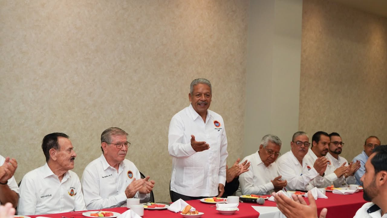 Encuentros con integrantes del Sindicato de Embotelladores y de la Federación de Trabajadores de Sinaloa.