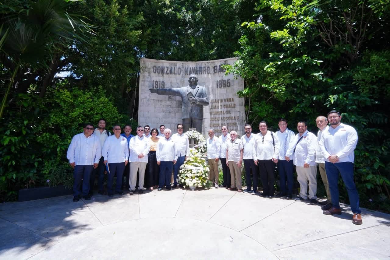 Guardia de Honor en memoria de Gonzalo Navarro Báez.