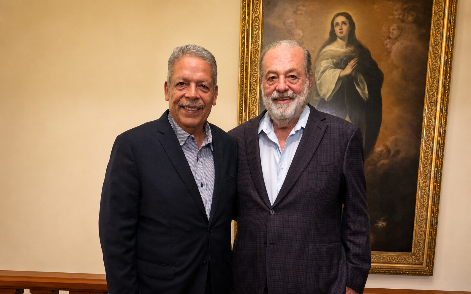 Maestro Tereso Medina y Carlos Slim dialogan sobre inversión, empleo y desarrollo económico de México.