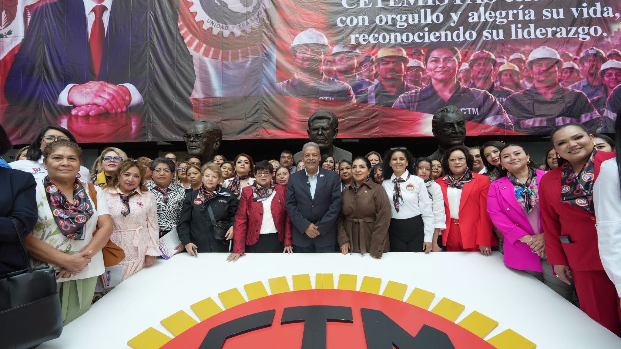 Más de 250 mujeres impulsan una agenda nacional para fortalecer sus derechos y liderazgo sindical.